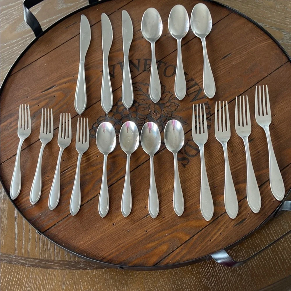 Cambridge Bayleaf Sand Flatware Set, Silver Cutlery Set 18 piece